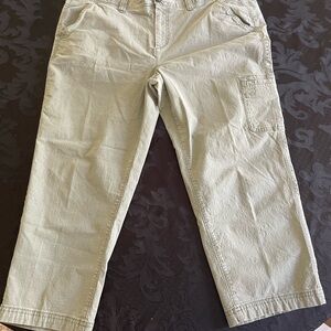 Eddie Bauer Women's Light Khaki Utility Capris